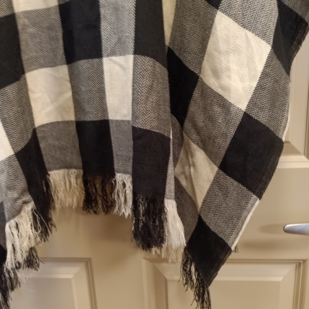 Loft Buffalo Plaid Hooded Poncho - Picture 6 of 10